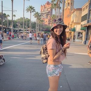 Meet your Posher, Renny